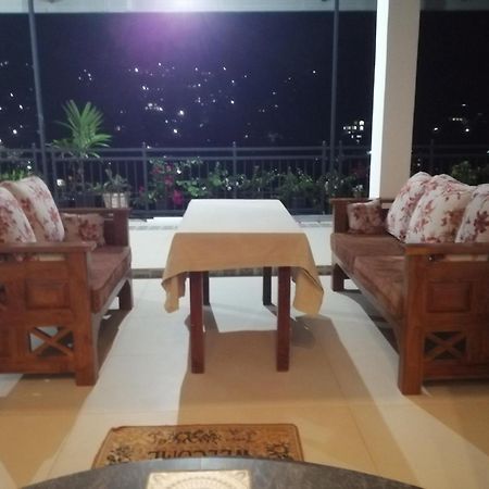 Luxury Apartment The Walkers Nest Kandy Ngoại thất bức ảnh